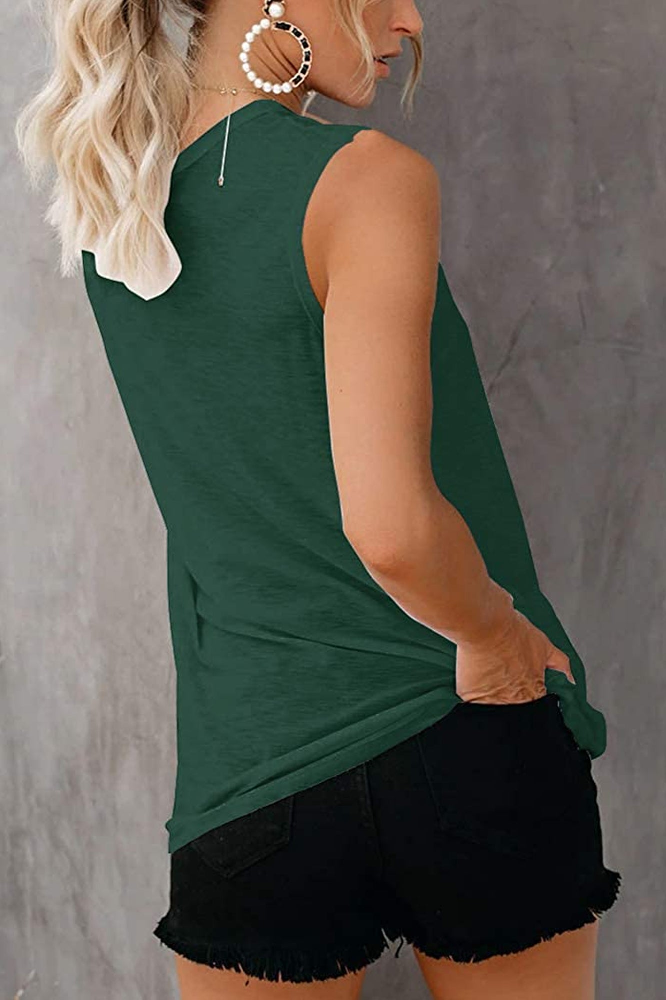 Bingerlily Women's Green Sleeveless Flowy Tank Top